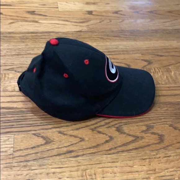 George Bulldog Baseball Hat - Picture 3 of 7
